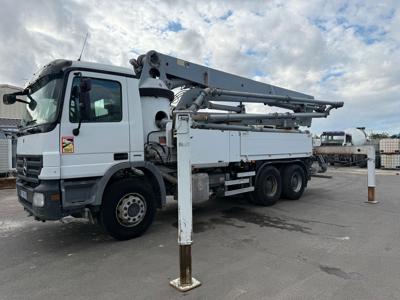 Mercedes-Benz Actros - Betono siurblys: foto 1 Mercedes-Benz Actros - Betono siurblys: foto 1