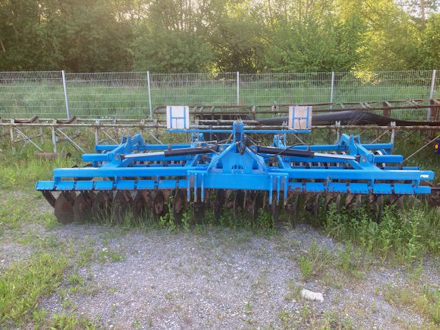 Agroland Kurzscheibenegge Heavy 4,50m - Diskiniai skutikai: foto 4 Agroland Kurzscheibenegge Heavy 4,50m - Diskiniai skutikai: foto 4