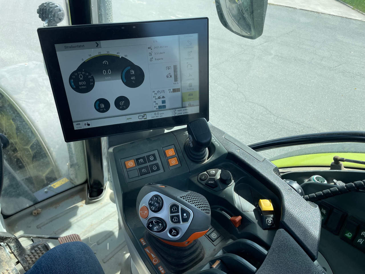 Claas Arion 660 C-matic - Traktorius: foto 4 Claas Arion 660 C-matic - Traktorius: foto 4