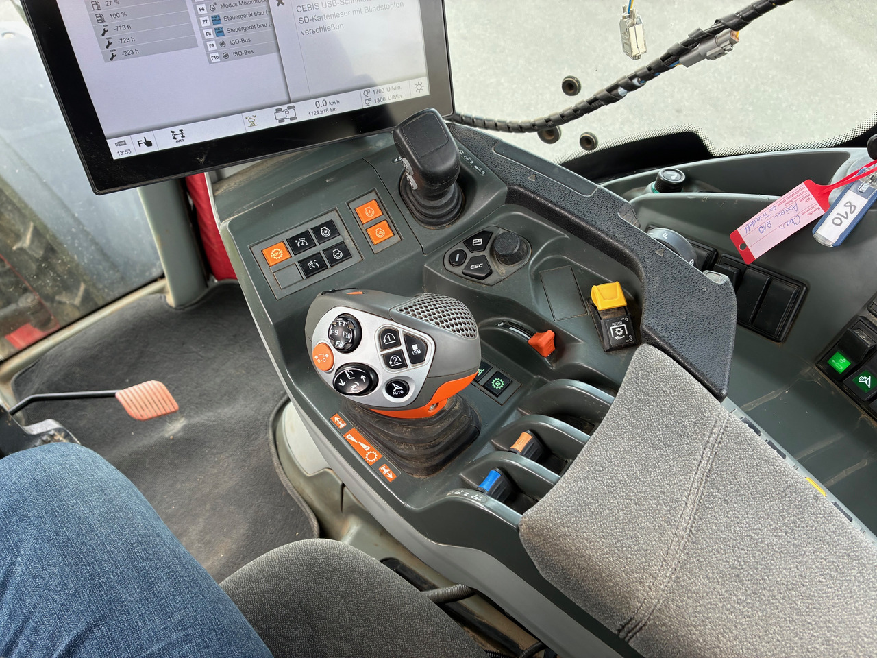 Claas Axion 810 - Traktorius: foto 4 Claas Axion 810 - Traktorius: foto 4