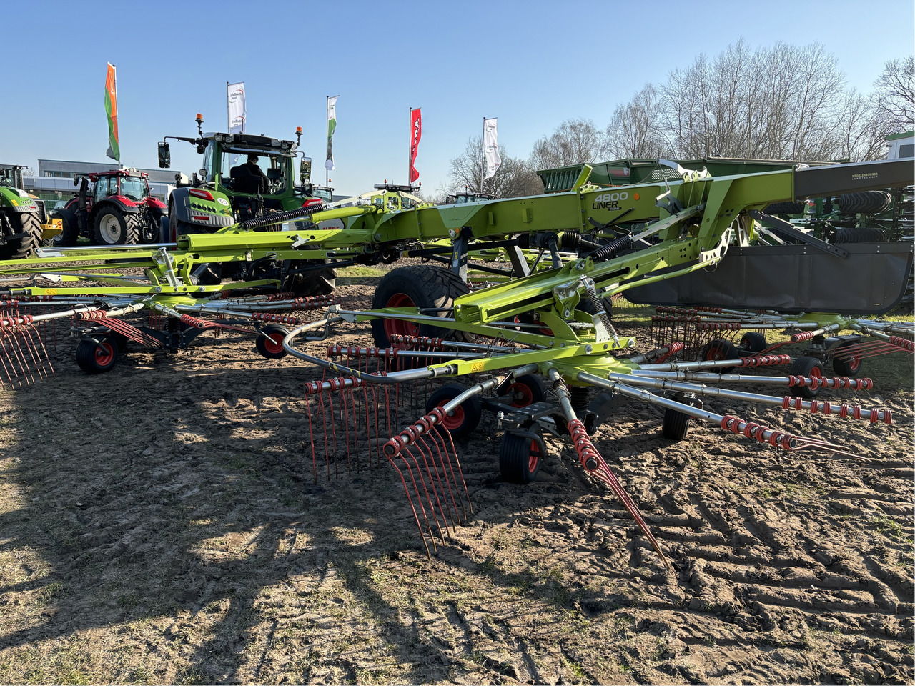 Claas Liner 4800 Trend - Šieno grėblys/ Vartytuvas: foto 3 Claas Liner 4800 Trend - Šieno grėblys/ Vartytuvas: foto 3
