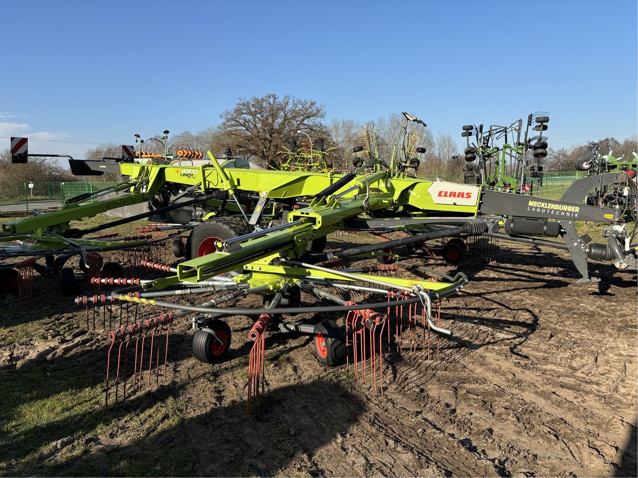 Claas Liner 4800 Trend - Šieno grėblys/ Vartytuvas: foto 4 Claas Liner 4800 Trend - Šieno grėblys/ Vartytuvas: foto 4