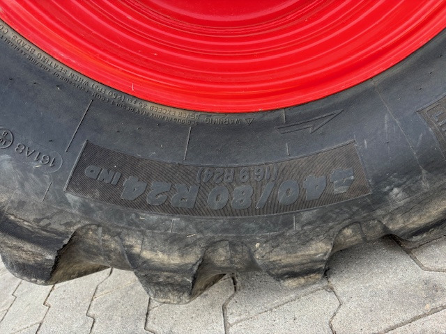 Derliaus nuėmimo kombainas Claas Tucano 320: foto 13