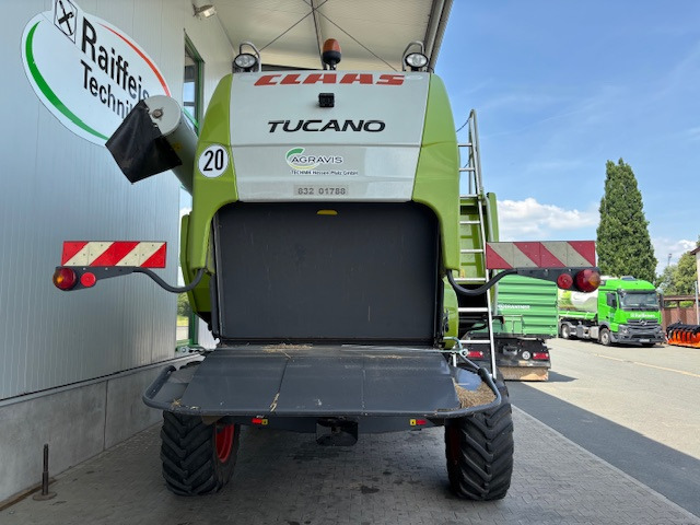 Derliaus nuėmimo kombainas Claas Tucano 320: foto 17