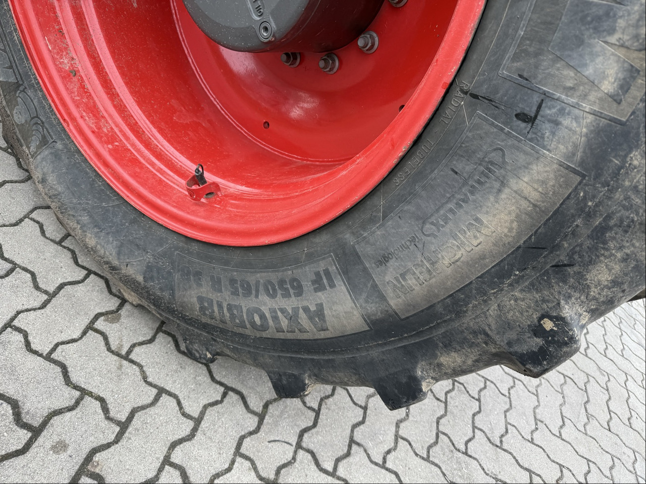 Fendt 1042 Vario Gen2 ProfiPlus - Traktorius: foto 5 Fendt 1042 Vario Gen2 ProfiPlus - Traktorius: foto 5