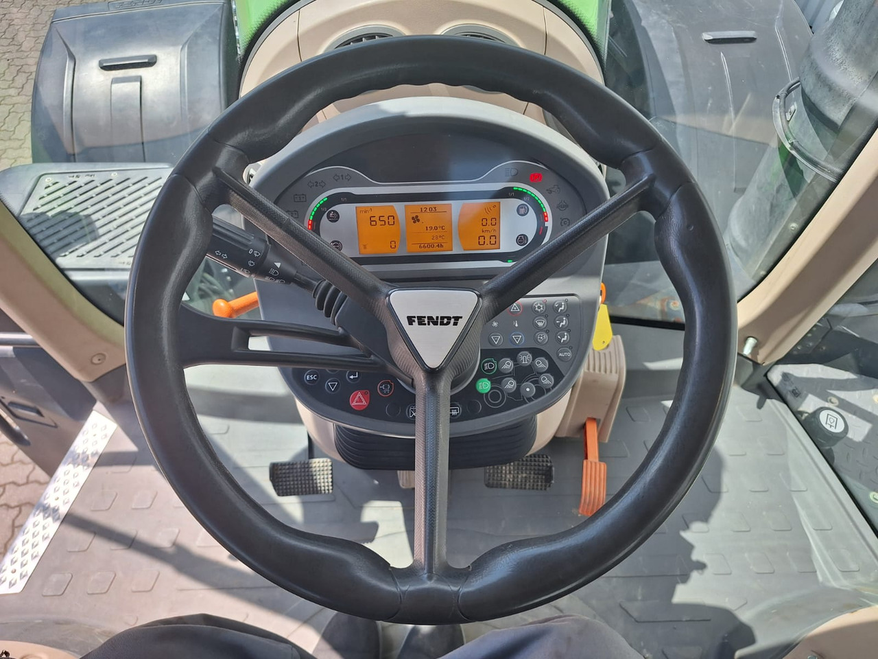 Fendt 1042 Vario S4 ProfiPlus - Traktorius: foto 3 Fendt 1042 Vario S4 ProfiPlus - Traktorius: foto 3