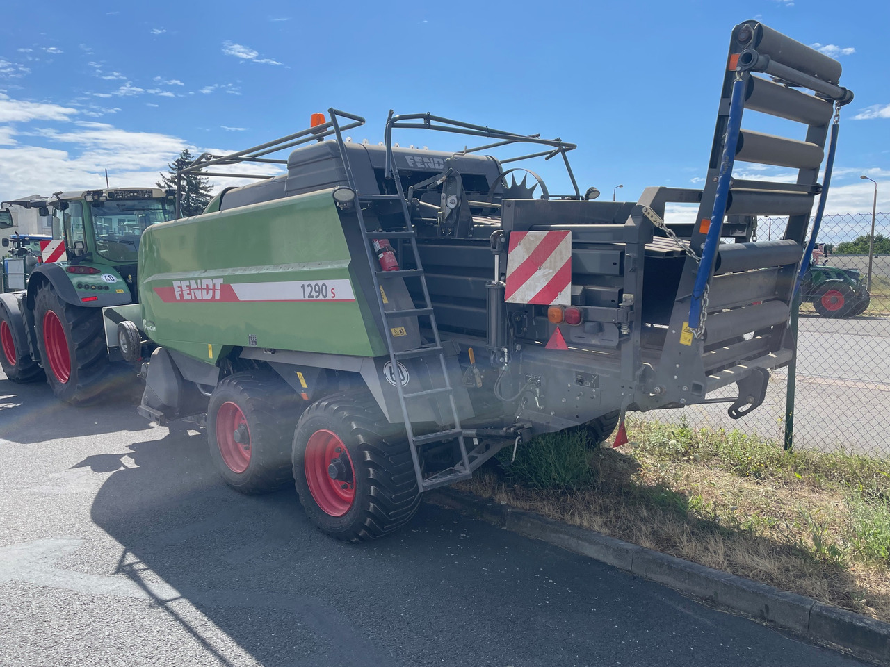 Fendt 1290 Quaderballenpresse - Stačiakampių ryšulių presas: foto 5 Fendt 1290 Quaderballenpresse - Stačiakampių ryšulių presas: foto 5