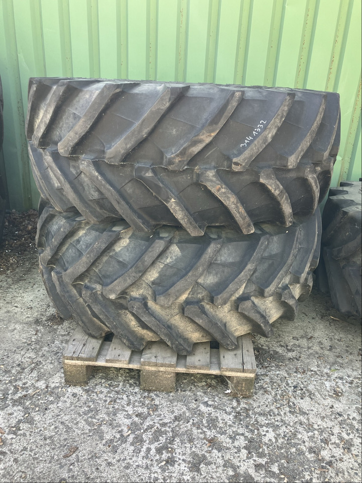 Fendt 2x Komplettrad 540/65R30 TB - Padangos ir ratlankiai: foto 1 Fendt 2x Komplettrad 540/65R30 TB - Padangos ir ratlankiai: foto 1