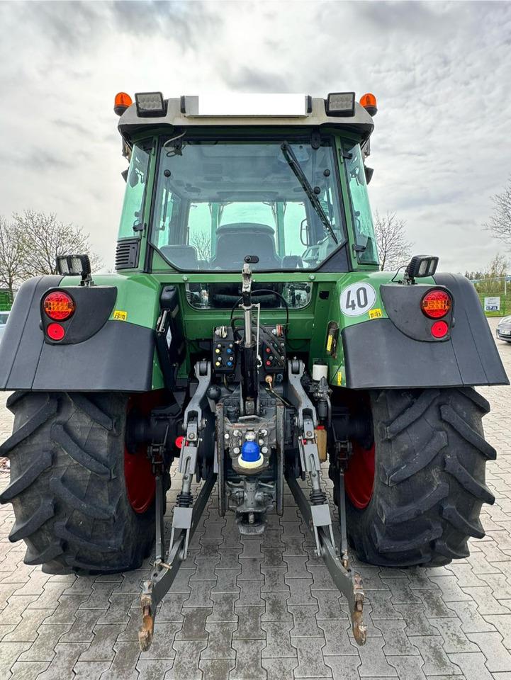 Fendt 409 Vario - Traktorius: foto 1 Fendt 409 Vario - Traktorius: foto 1
