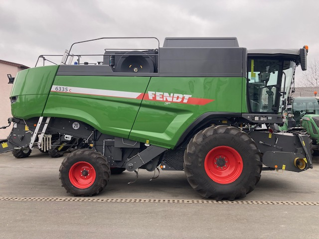 Fendt 6335C Stage 5 - Derliaus nuėmimo kombainas: foto 1 Fendt 6335C Stage 5 - Derliaus nuėmimo kombainas: foto 1