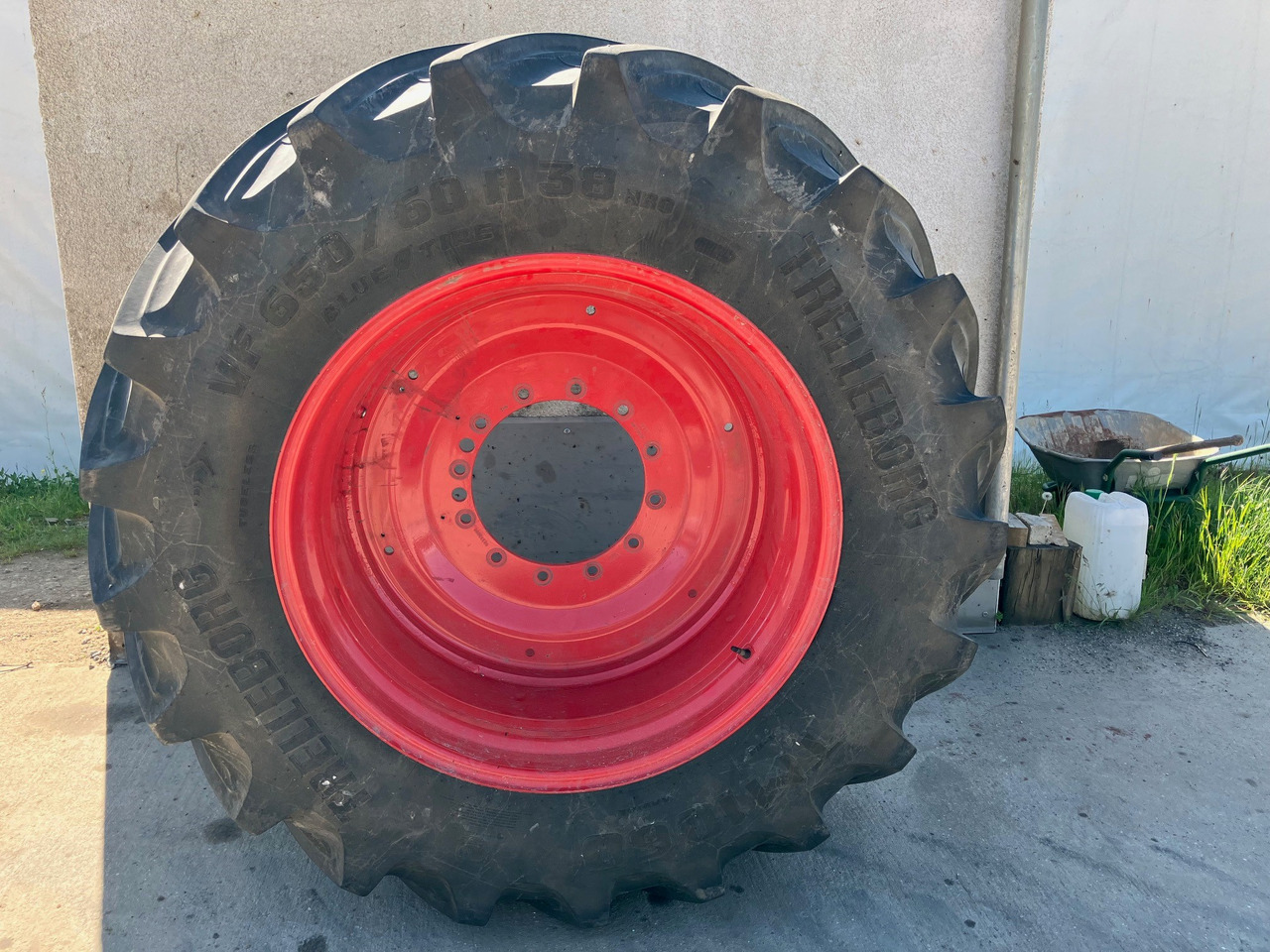Fendt 650/60R38 750/70R44 - Padangos ir ratlankiai: foto 5 Fendt 650/60R38 750/70R44 - Padangos ir ratlankiai: foto 5