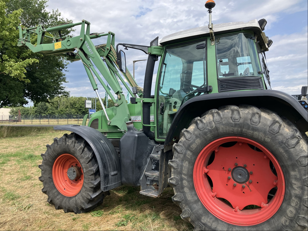 Fendt 712 COM1 - Traktorius: foto 2 Fendt 712 COM1 - Traktorius: foto 2