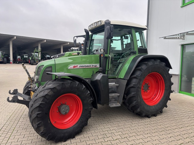 Fendt 714 Vario - Traktorius: foto 1 Fendt 714 Vario - Traktorius: foto 1