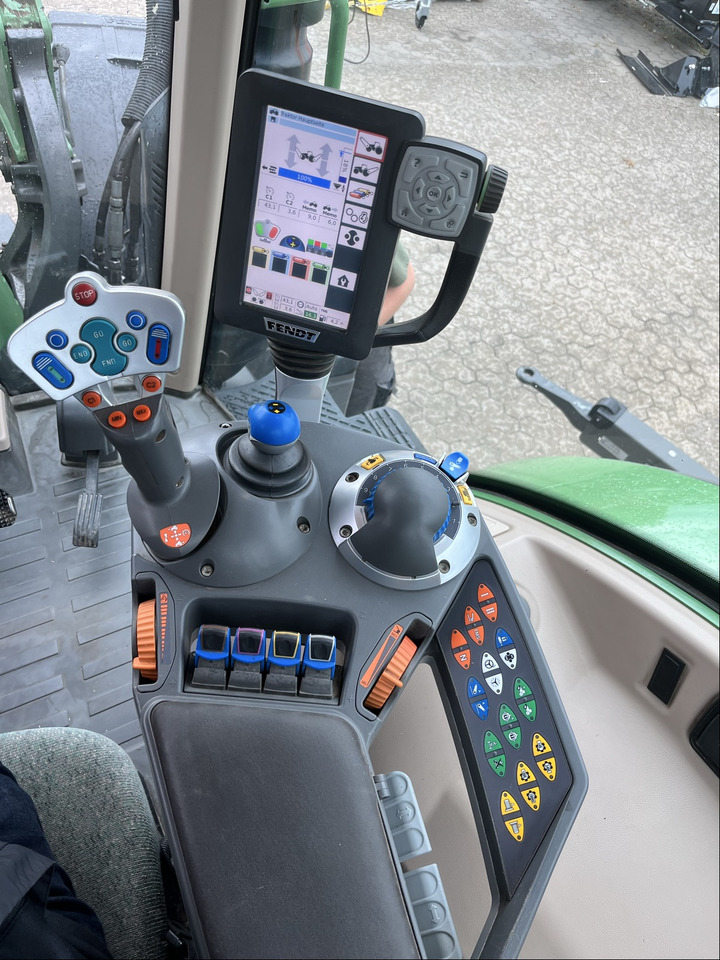 Fendt 716 Vario S4 - Traktorius: foto 2 Fendt 716 Vario S4 - Traktorius: foto 2