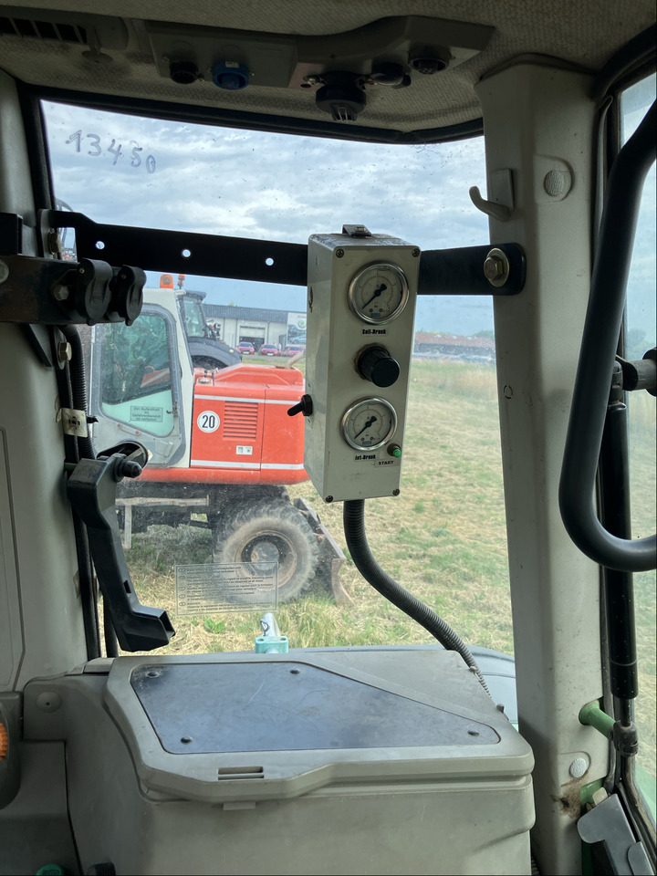 Fendt 718 Com3 Vario TMS - Traktorius: foto 2 Fendt 718 Com3 Vario TMS - Traktorius: foto 2