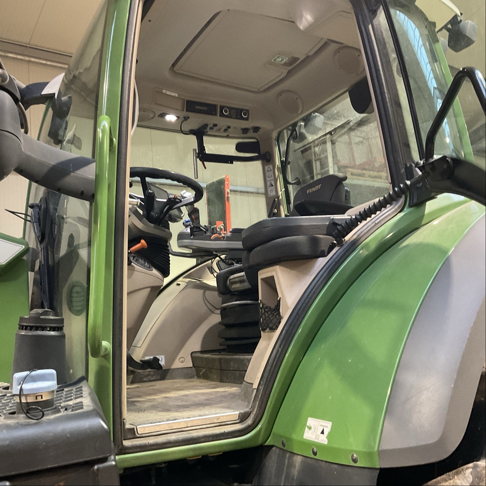 Fendt 718 Vario S4 ProfiPlus - Traktorius: foto 3 Fendt 718 Vario S4 ProfiPlus - Traktorius: foto 3