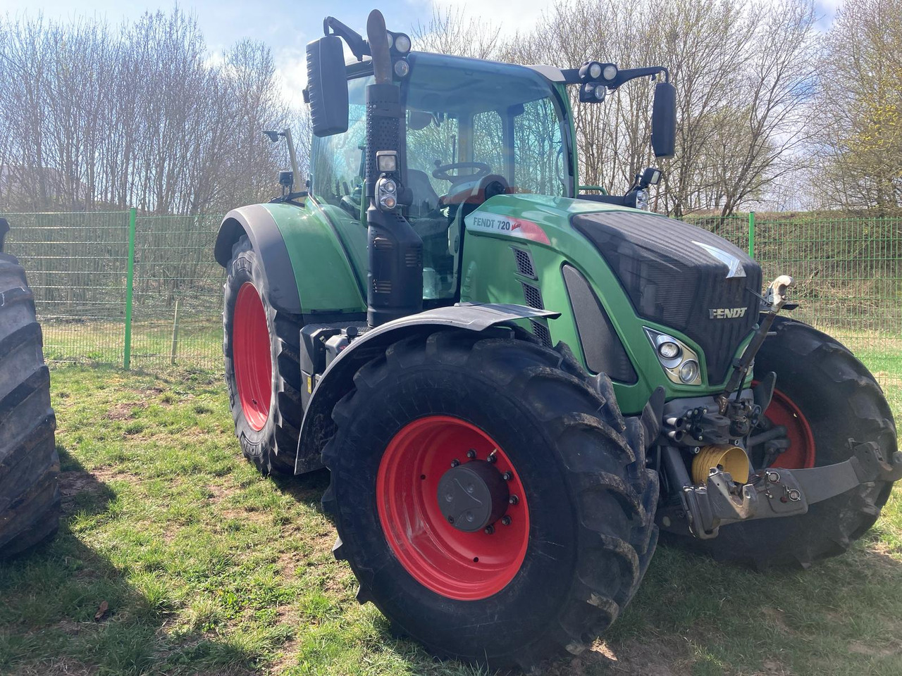 Fendt 720 Vario S4 ProfiPlus - Traktorius: foto 5 Fendt 720 Vario S4 ProfiPlus - Traktorius: foto 5