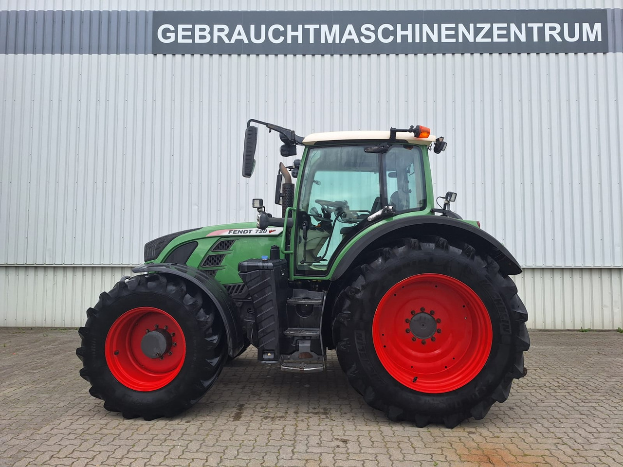 Fendt 720 Vario SCR Profi - Traktorius: foto 1 Fendt 720 Vario SCR Profi - Traktorius: foto 1