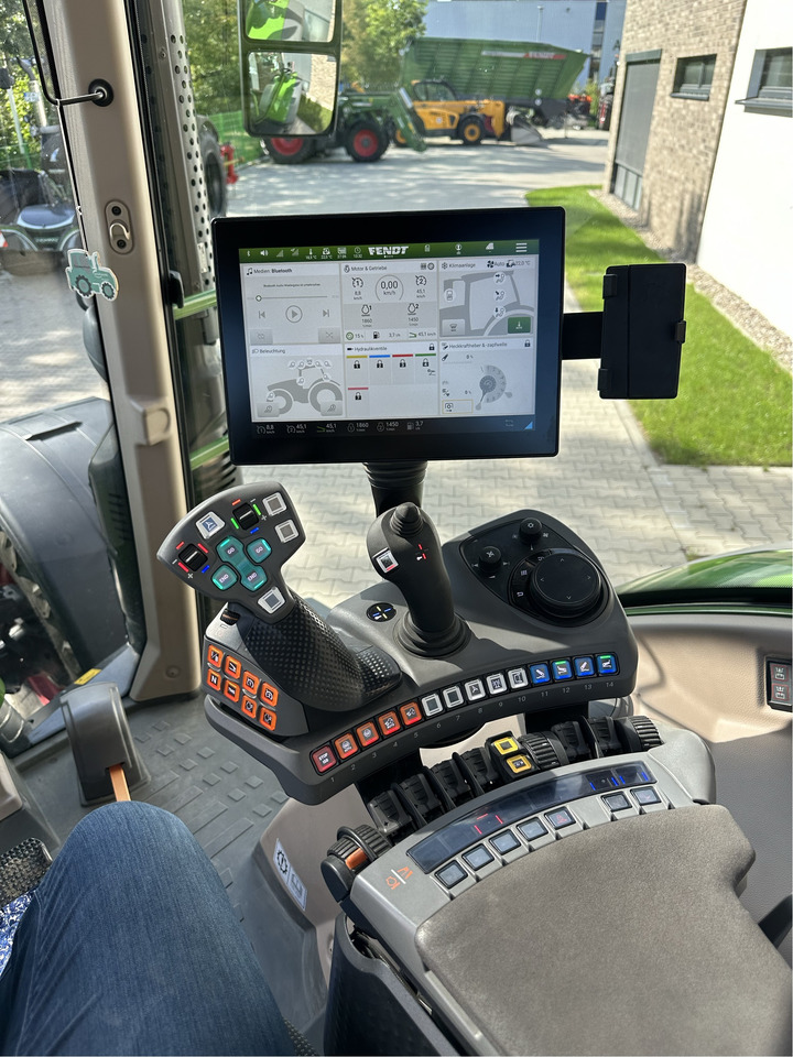 Fendt 724 Gen6 ProfiPlus - Traktorius: foto 2 Fendt 724 Gen6 ProfiPlus - Traktorius: foto 2