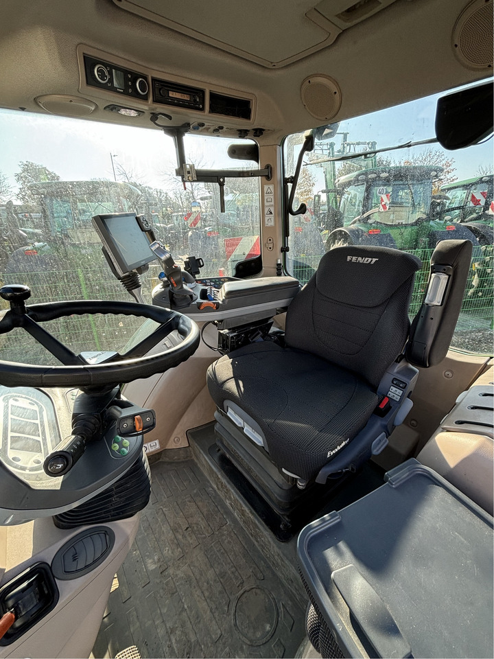 Fendt 724 S4 Profi Plus - Traktorius: foto 4 Fendt 724 S4 Profi Plus - Traktorius: foto 4