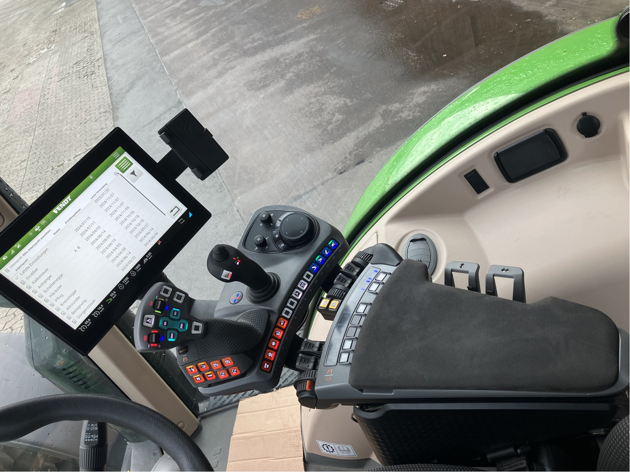 Fendt 724 Vario Gen6 Power Setting2 - Traktorius: foto 3 Fendt 724 Vario Gen6 Power Setting2 - Traktorius: foto 3