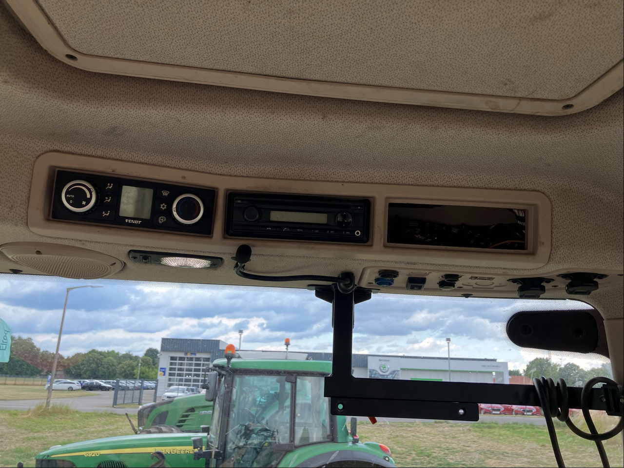 Fendt 724 Vario S4 - Traktorius: foto 2 Fendt 724 Vario S4 - Traktorius: foto 2