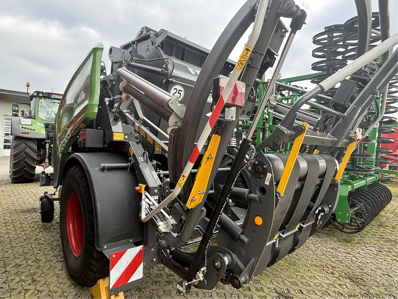 Fendt Rotana 160 V Combi - Pašarų tvarkymo technika: foto 2 Fendt Rotana 160 V Combi - Pašarų tvarkymo technika: foto 2