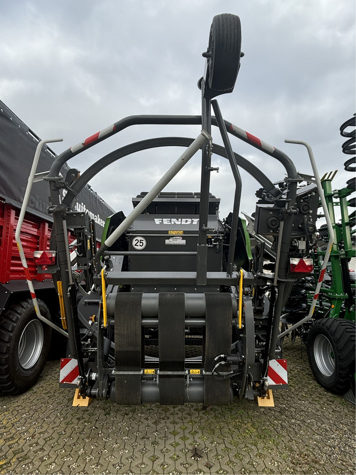 Fendt Rotana 160 V Combi - Pašarų tvarkymo technika: foto 3 Fendt Rotana 160 V Combi - Pašarų tvarkymo technika: foto 3