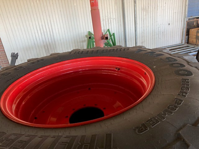Fendt Trelleborg 650/75R38 600/65R - Padanga: foto 5 Fendt Trelleborg 650/75R38 600/65R - Padanga: foto 5