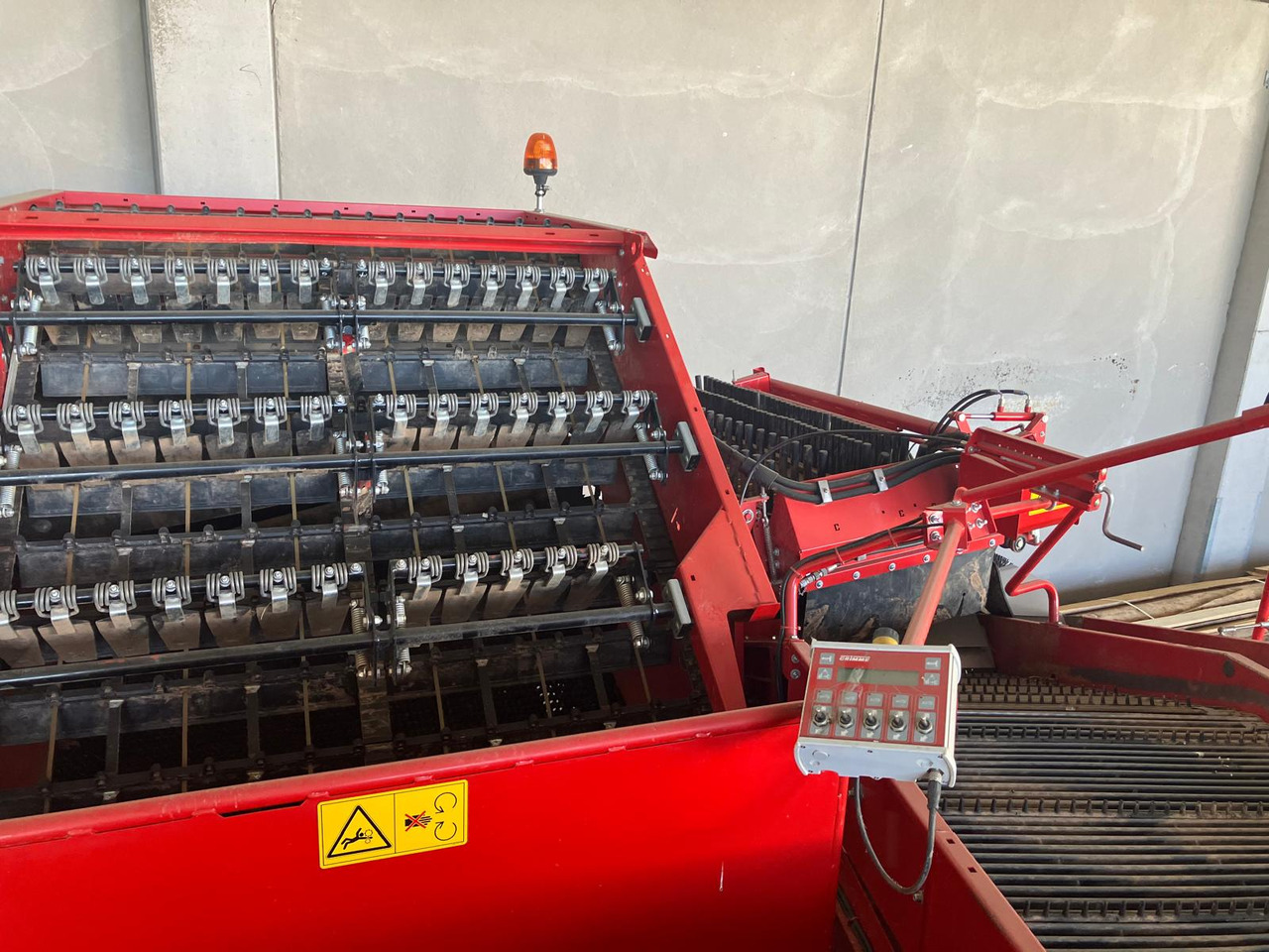 Grimme Kartoffelroder SE 260 - Kombainas: foto 2 Grimme Kartoffelroder SE 260 - Kombainas: foto 2