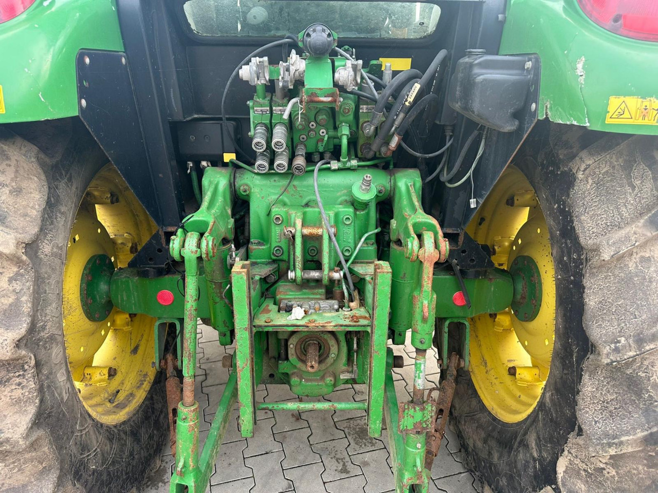 John Deere 5100 R - Traktorius: foto 4 John Deere 5100 R - Traktorius: foto 4