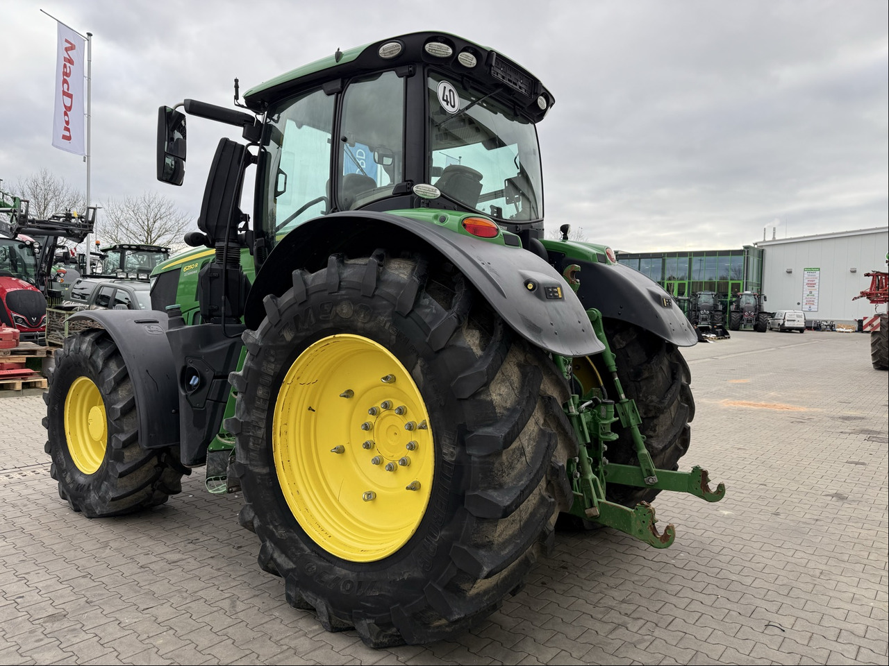 John Deere 6250 R - Traktorius: foto 5 John Deere 6250 R - Traktorius: foto 5