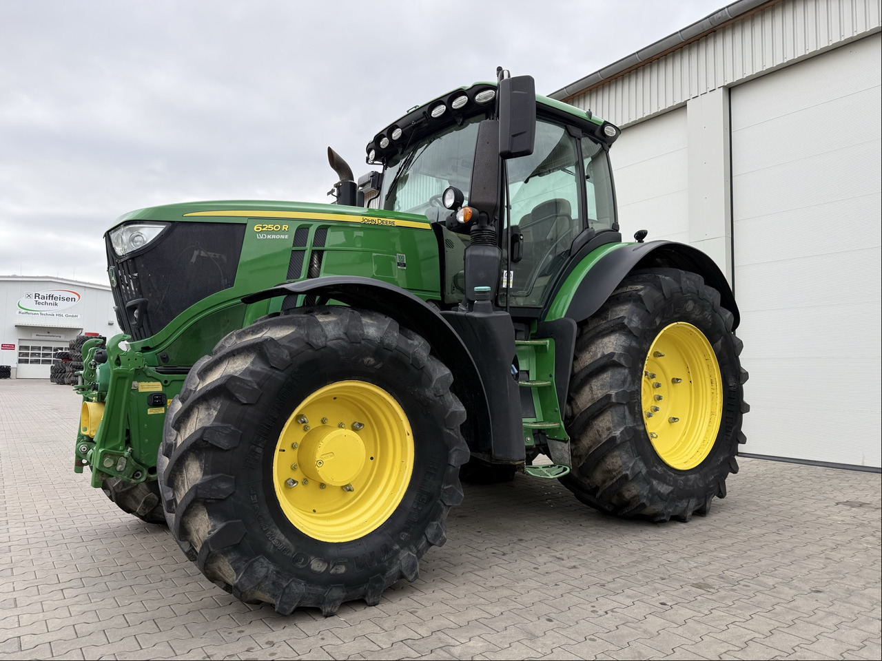 John Deere 6250 R - Traktorius: foto 1 John Deere 6250 R - Traktorius: foto 1