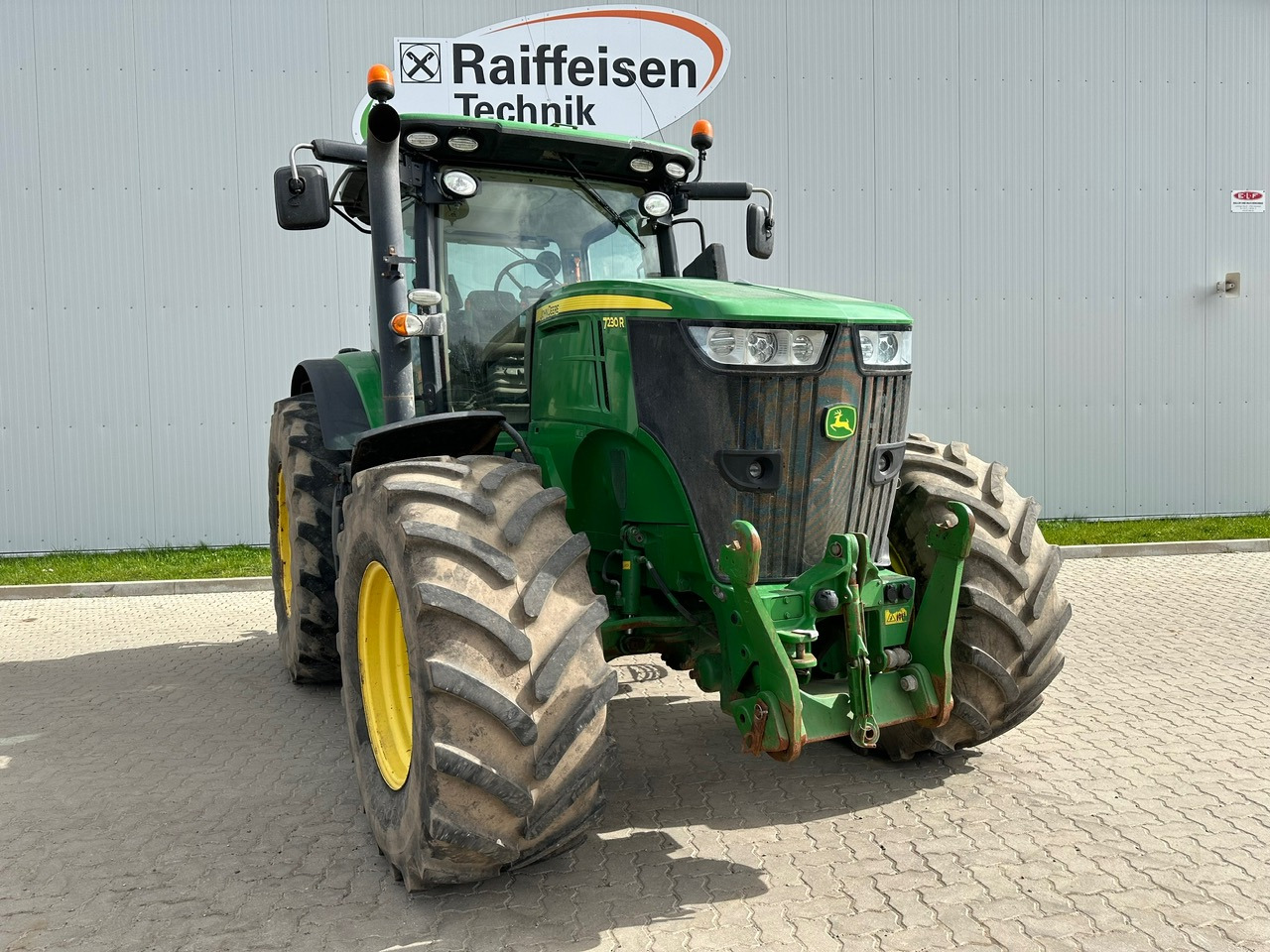 John Deere 7230R - Traktorius: foto 1 John Deere 7230R - Traktorius: foto 1