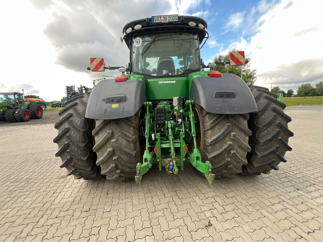 John Deere 8400 R - Traktorius: foto 4 John Deere 8400 R - Traktorius: foto 4