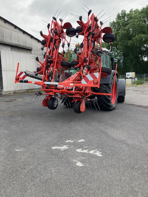 Kuhn Heuwender GF 10803 - Šieno grėblys/ Vartytuvas: foto 4 Kuhn Heuwender GF 10803 - Šieno grėblys/ Vartytuvas: foto 4