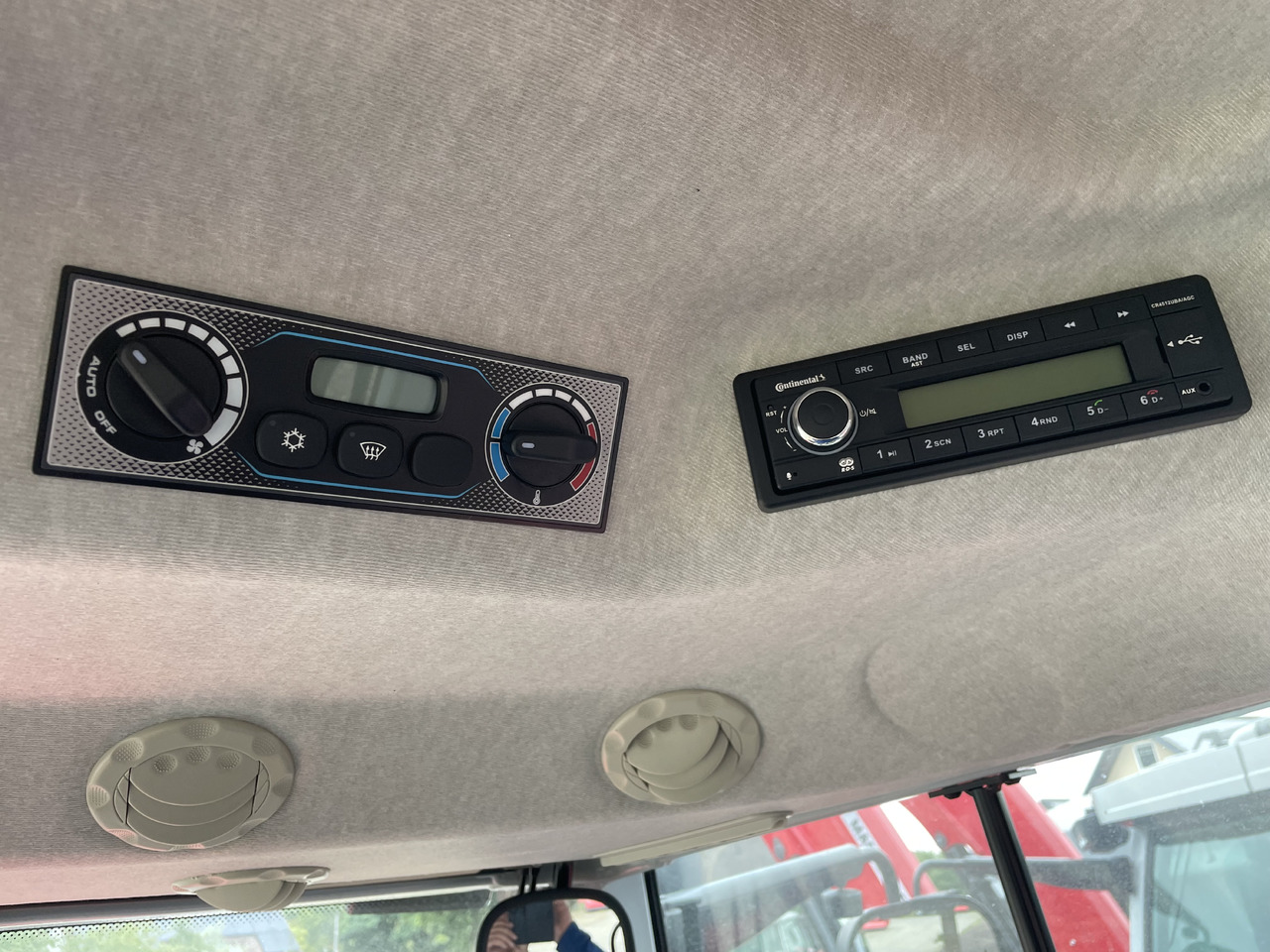 Massey Ferguson 6S.145 Dyna-VT EXCLUSIVE - Traktorius: foto 5 Massey Ferguson 6S.145 Dyna-VT EXCLUSIVE - Traktorius: foto 5