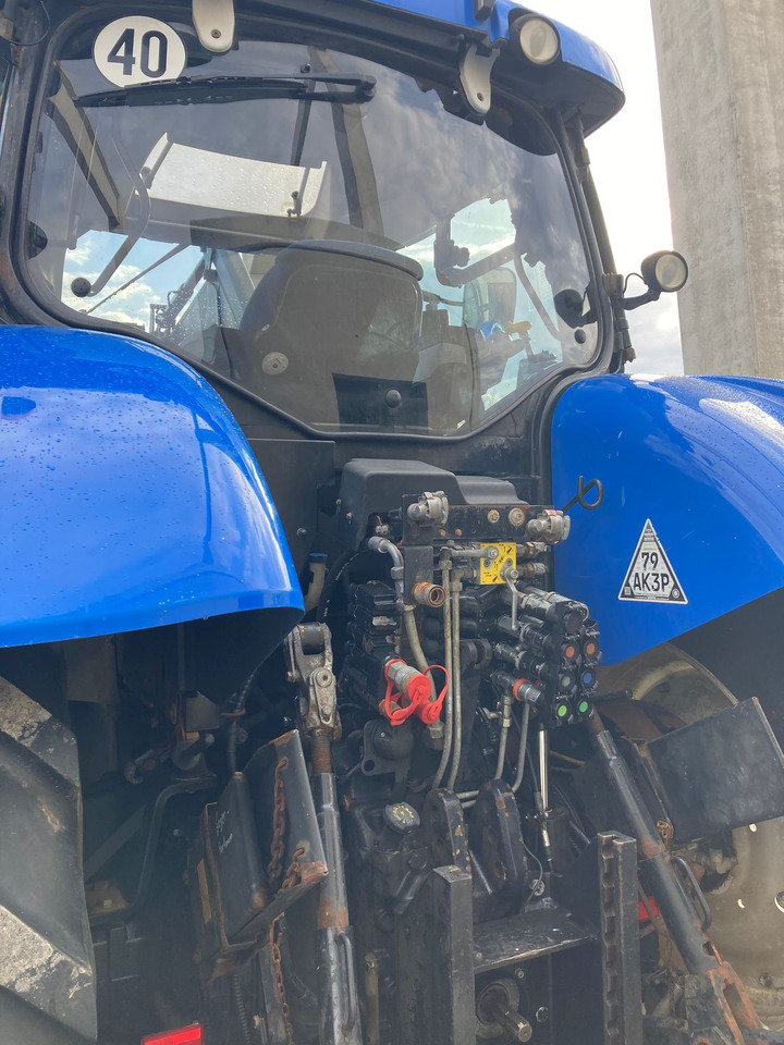 New Holland T7.200 Autocommand lizingą New Holland T7.200 Autocommand: foto 12 New Holland T7.200 Autocommand lizingą New Holland T7.200 Autocommand: foto 12