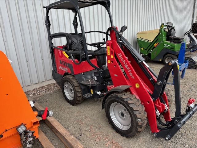 Schäffer Hoflader 2028-2 - Ratinis krautuvas: foto 4 Schäffer Hoflader 2028-2 - Ratinis krautuvas: foto 4