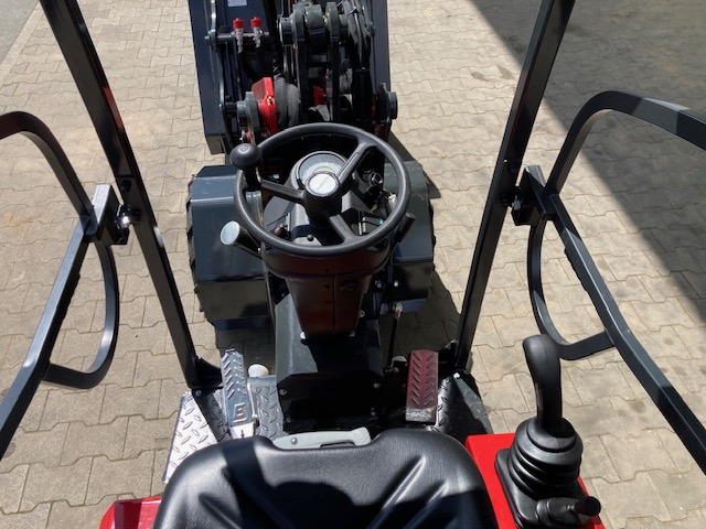 Schäffer Lader Typ 1622 - Ratinis krautuvas: foto 3 Schäffer Lader Typ 1622 - Ratinis krautuvas: foto 3