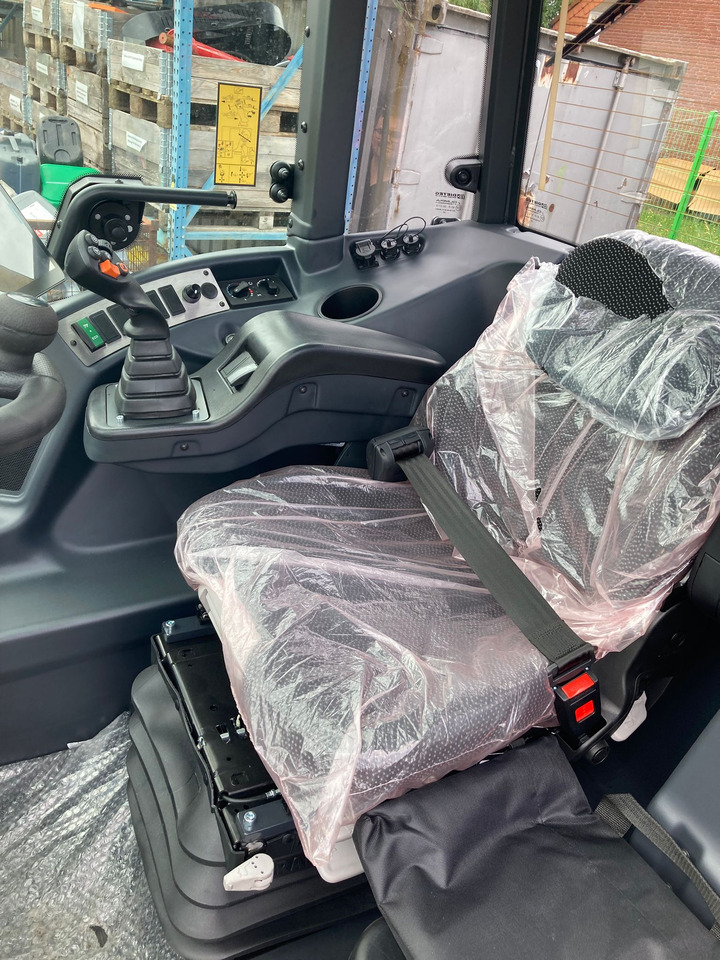 Schäffer Teleradlader Typ 8620 T-3 - Krautuvas: foto 2 Schäffer Teleradlader Typ 8620 T-3 - Krautuvas: foto 2