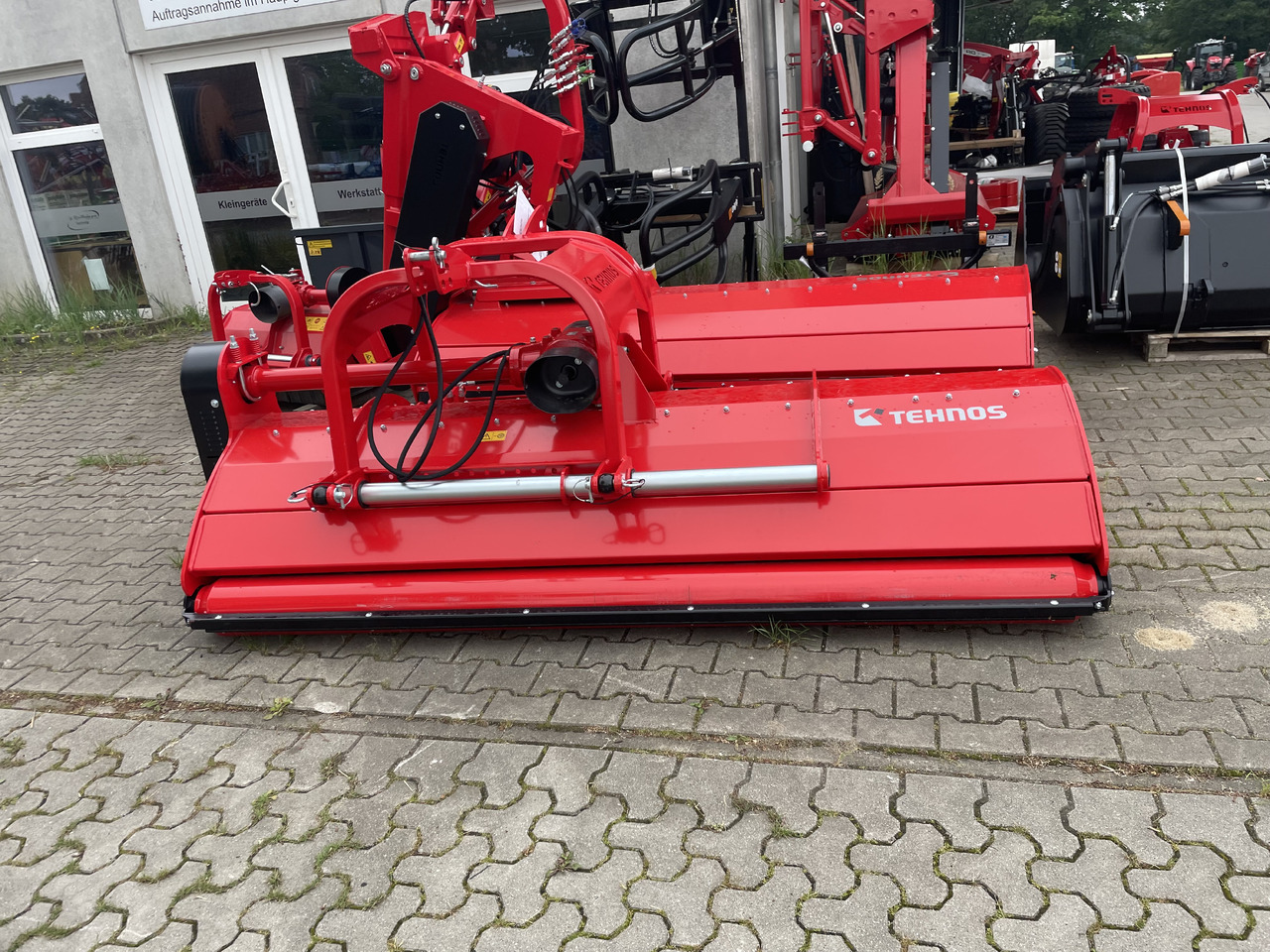 Tehnos Mulcher MU 280 R Profi LW - Žolės smulkintuvas: foto 1 Tehnos Mulcher MU 280 R Profi LW - Žolės smulkintuvas: foto 1