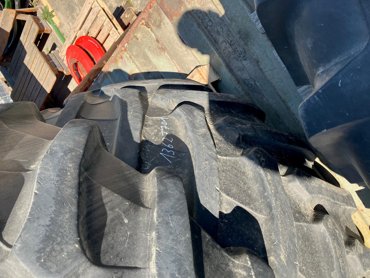 Trelleborg 650/65R38 TM1000 - Padangos ir ratlankiai: foto 1 Trelleborg 650/65R38 TM1000 - Padangos ir ratlankiai: foto 1