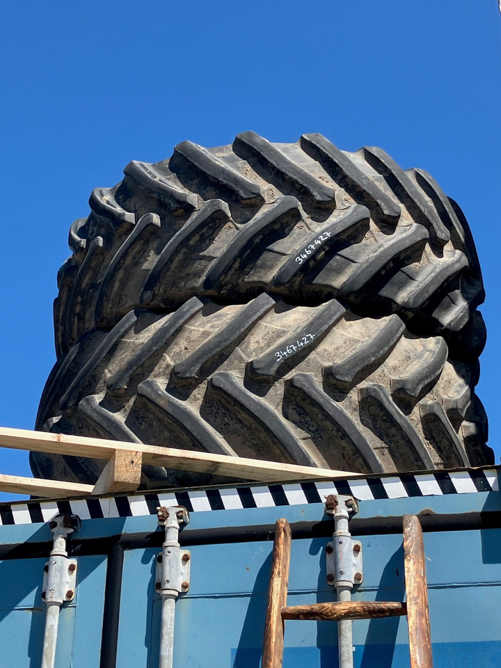 Trelleborg 750/70R44 650/60R38 - Padangos ir ratlankiai: foto 3 Trelleborg 750/70R44 650/60R38 - Padangos ir ratlankiai: foto 3
