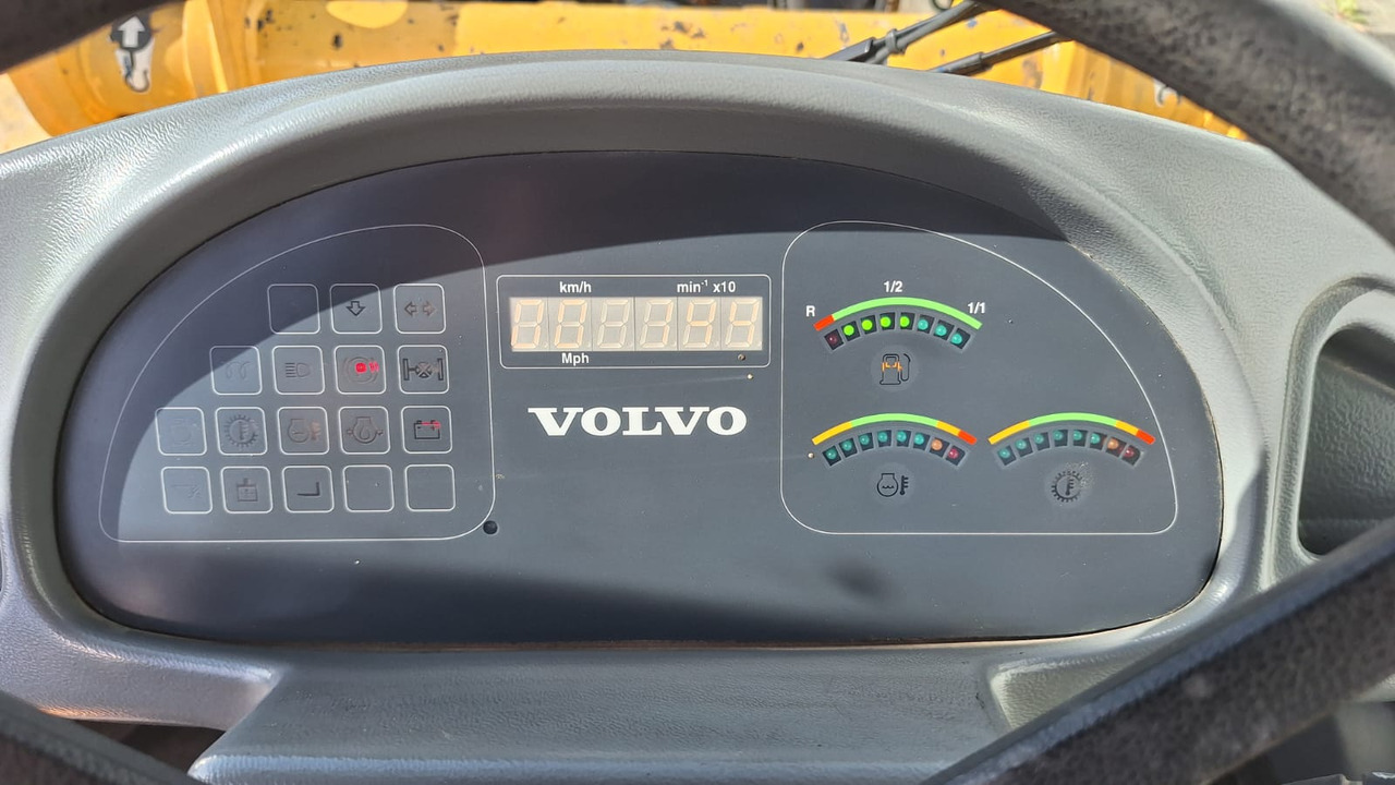 Volvo Radlader L 40 B TP - Krautuvas: foto 3 Volvo Radlader L 40 B TP - Krautuvas: foto 3
