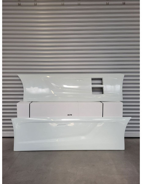 Iveco 3800mm Fuel tank steps / scalini serbatoio - Aerodinamika/ Spoileris - Sunkvežimis: foto 3 Iveco 3800mm Fuel tank steps / scalini serbatoio - Aerodinamika/ Spoileris - Sunkvežimis: foto 3