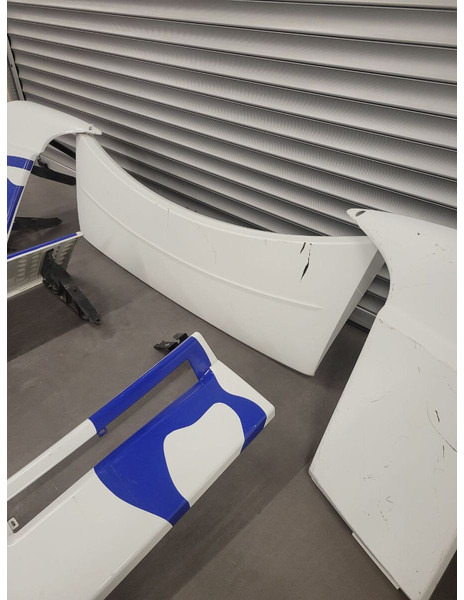 Iveco HiWay - Aerodinamika/ Spoileris - Sunkvežimis: foto 2 Iveco HiWay - Aerodinamika/ Spoileris - Sunkvežimis: foto 2