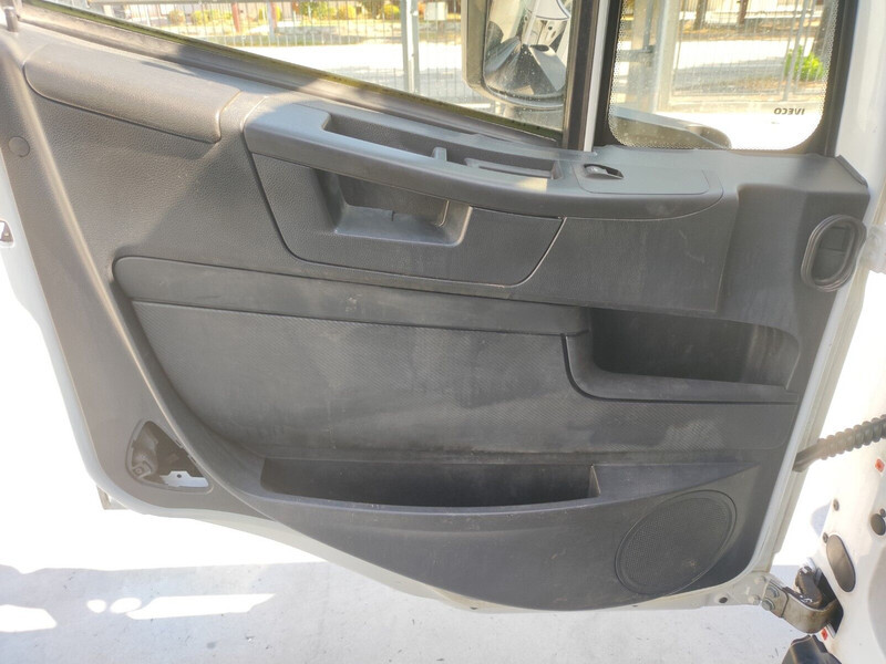 Kabina ir interjeras - Sunkvežimis Iveco Stralis Euro 6: foto 10