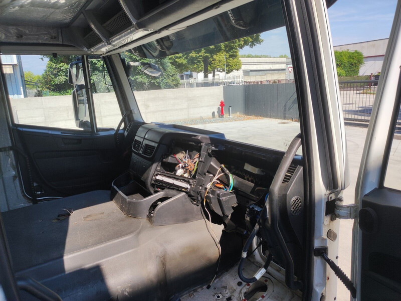 Kabina ir interjeras - Sunkvežimis Iveco Stralis Euro 6: foto 7