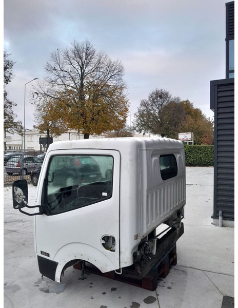 Nissan Cabstar - Kabina ir interjeras - Sunkvežimis: foto 3 Nissan Cabstar - Kabina ir interjeras - Sunkvežimis: foto 3